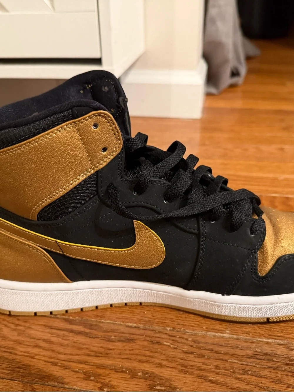 Men's Black & gold High-Top Sneakers